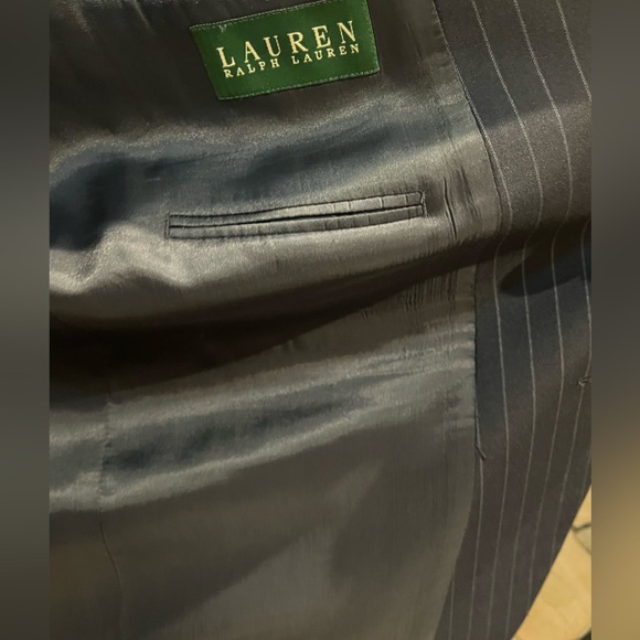 Suit Ralph Lauren Jacket and Pant. Navy blue color. Pants size 36, jacket 46R - Picture 5 of 10